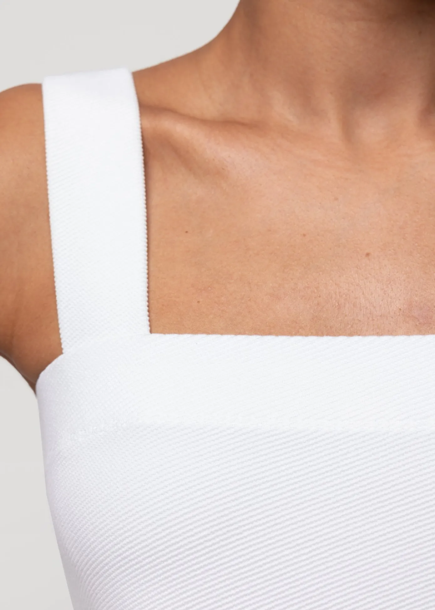 rib_top_met_vierkante_hals_3-1.webp Online Rib Top Met Vierkante Hals Vrouw Basics