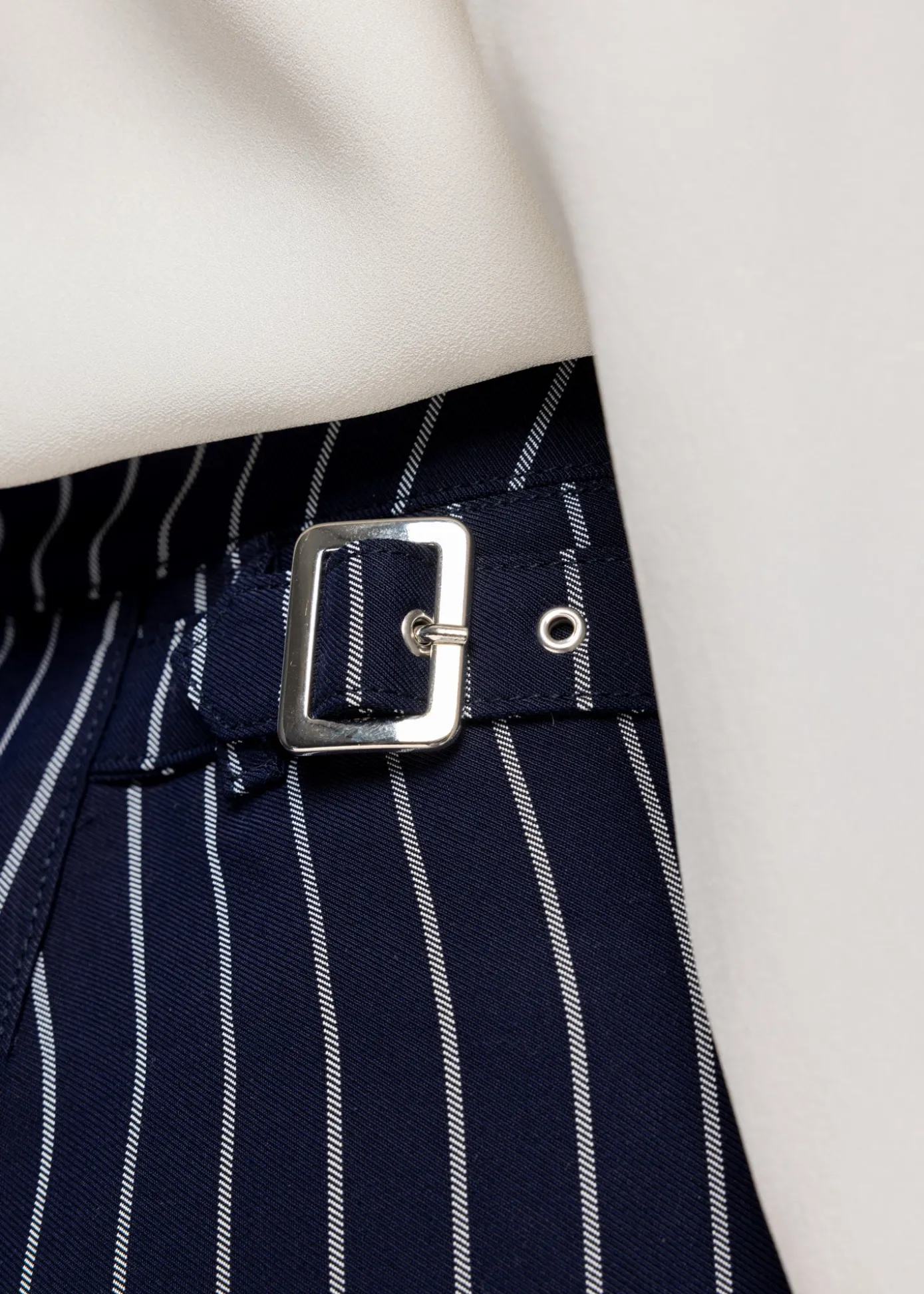 viscose_short_pin_stripe_3.webp Cheap Viscose Short Pin Stripe Vrouw Shorts